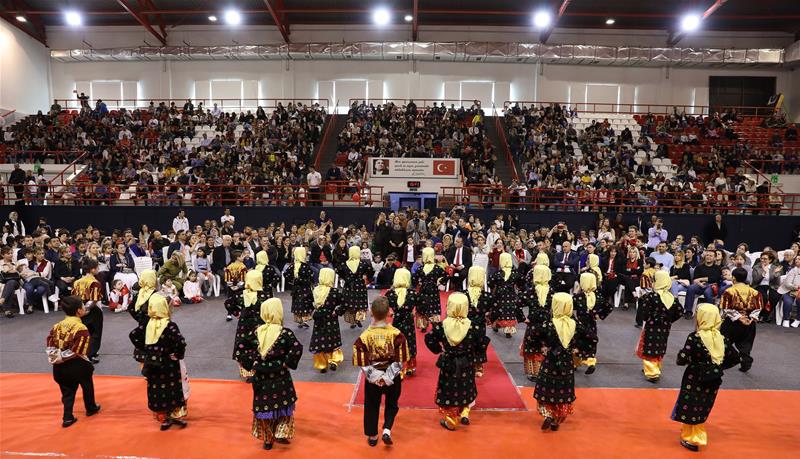 23 Nisan Ulusal Egemenlik ve Çocuk Bayramı, SANKO Okulları’nda da coşkulu törenle kutlandı.Abdulkadir Konukoğlu Spor ve Kültür Merkezi Spor Salonunda düzenle..