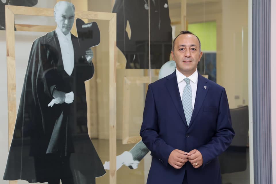 SANKO OKULLARI GENEL MÜDÜRÜ FIRAT MÜMTAZ ASYALI:
-“MUSTAFA KEMAL ATATÜRK’Ü ANLAMAK DEMEK, TÜRKİYE CUMHURİYETİ’Nİ ANLAMAK DEMEKTİR&rdqu..