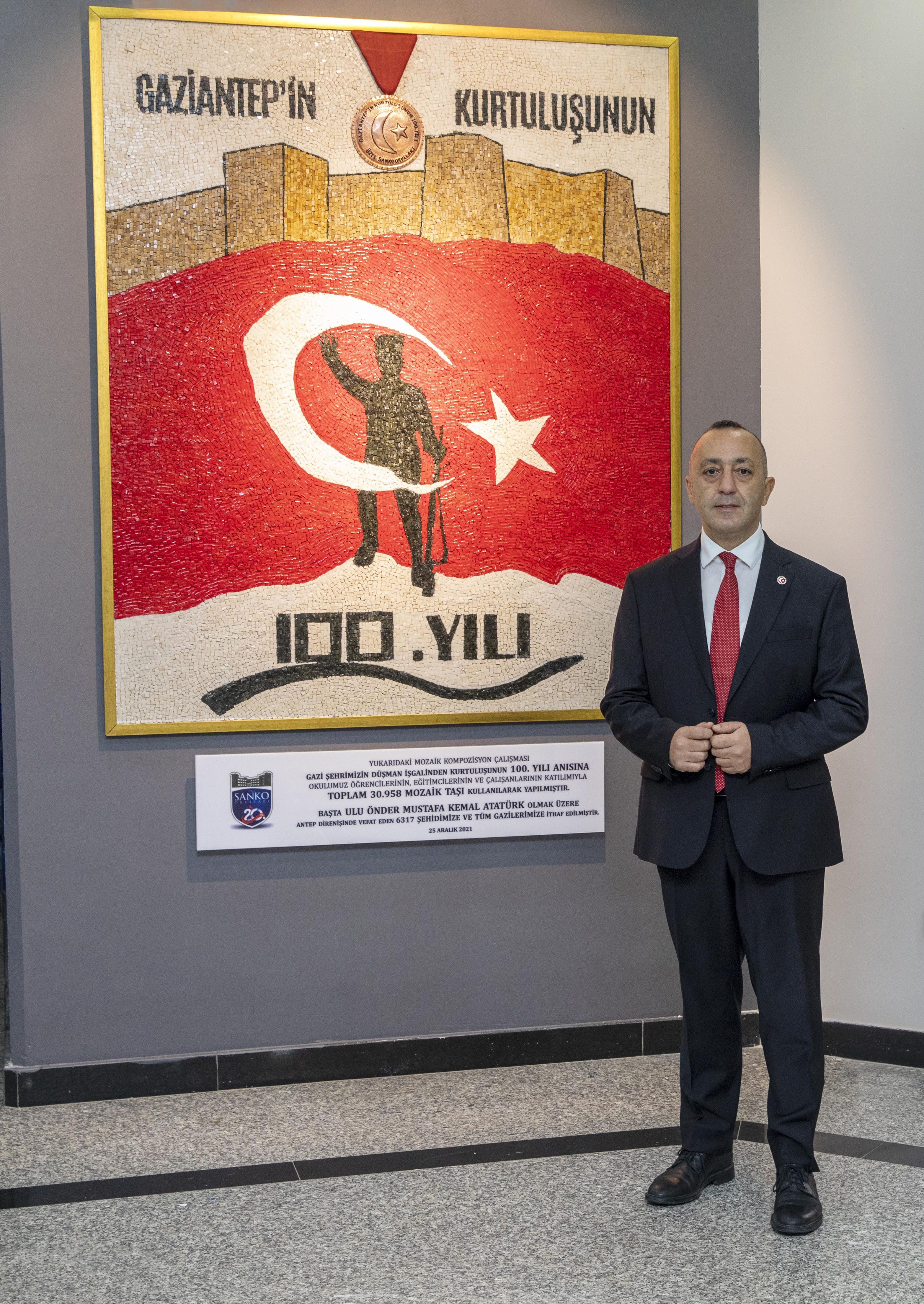  
SANKO OKULLARI GENEL MÜDÜRÜ FIRAT MÜMTAZ ASYALI: “ANTEPLİLER, VATAN TOPRAĞINI VE KUTSAL DEĞERLERİ SAVUNMA DIŞINDA HİÇBİR GAYE TAŞIMADI. 6,317 ..