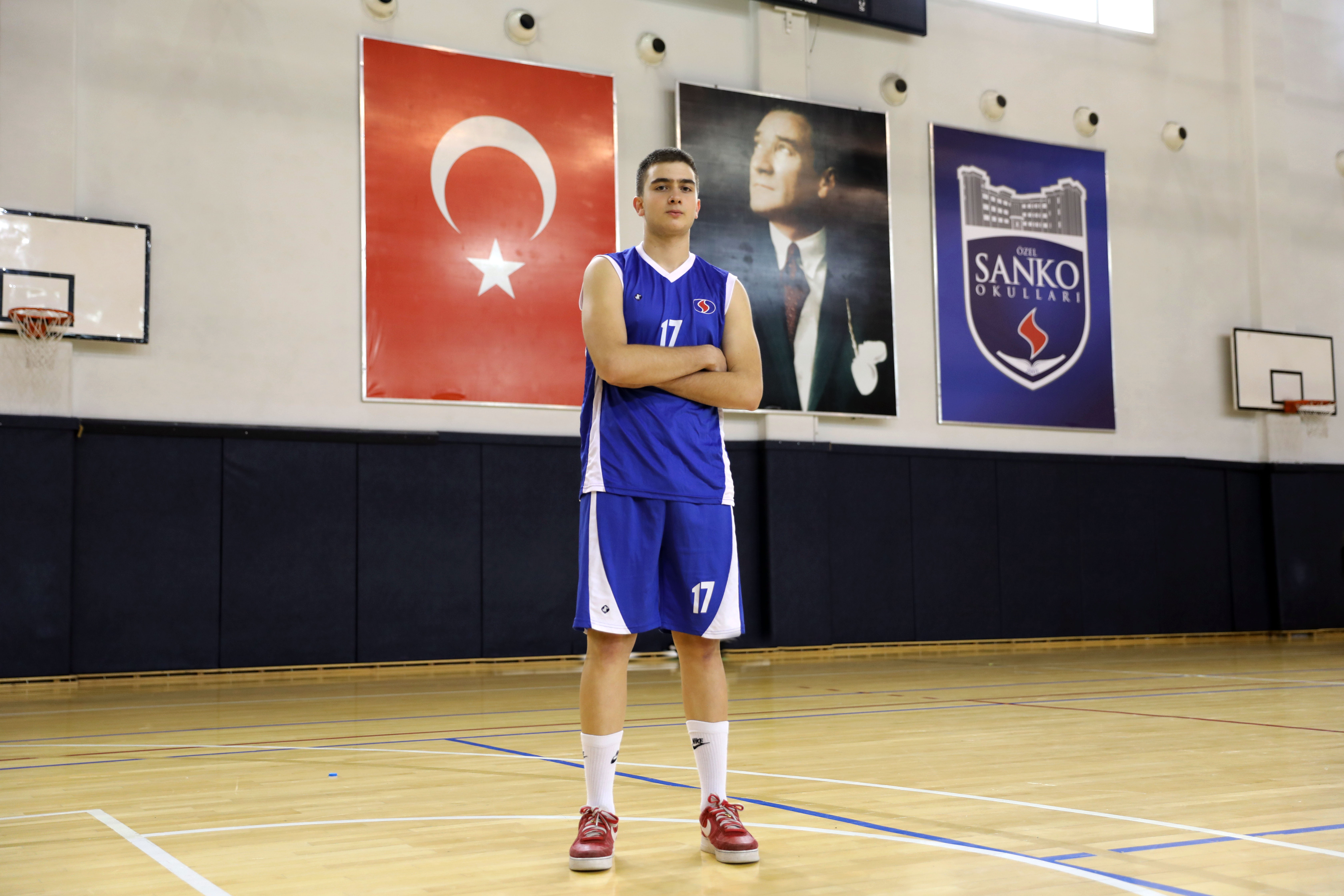 SANKO Okulları öğrencisi Batu Anlar “U14 Yıldız Erkek Basketbol Milli Takım Kampı”na davet edildi. 
FIBA Alt Yapı Gelişim Projesi kapsamında 26 – 30 Mart tarihle..