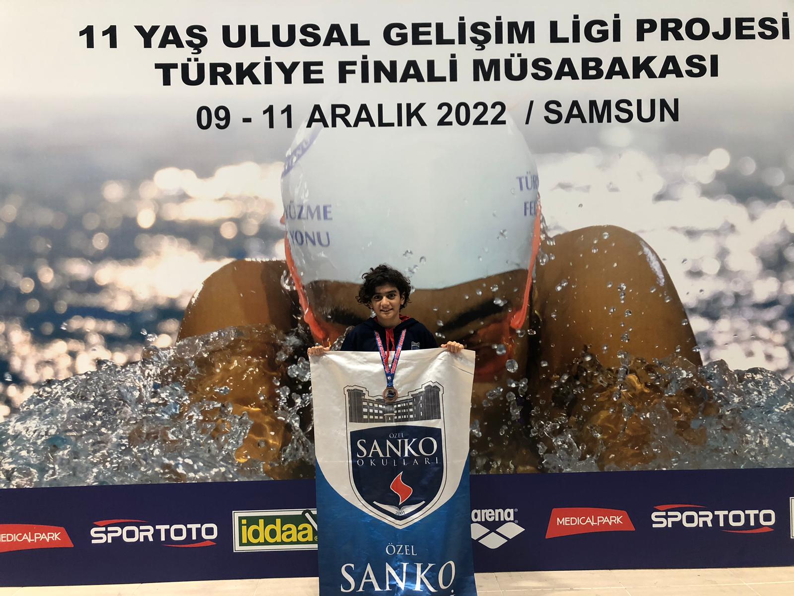 SANKO OKULLARI ÖĞRENCİSİ YÜZMEDE BRONZ MADALYA KAZANDI