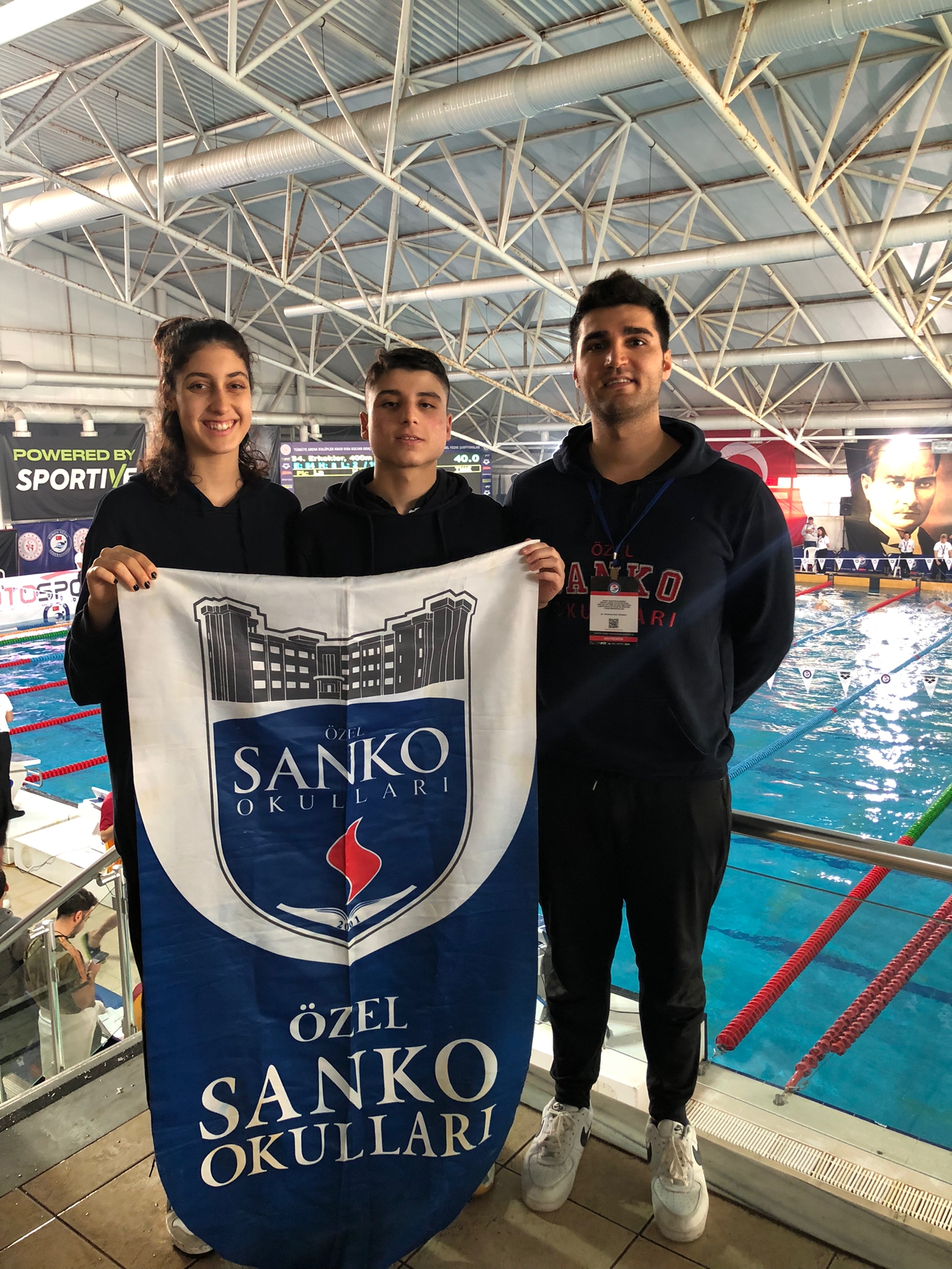 SANKO Okulları öğrencisi Beril Tanrıtanır, Yüzme Federasyonu Eski Başkanı Ahmet Bozdoğan anısına düzenlenen “Türkiye Açık Yaş Kulüpler Arası Yıldızlar B..